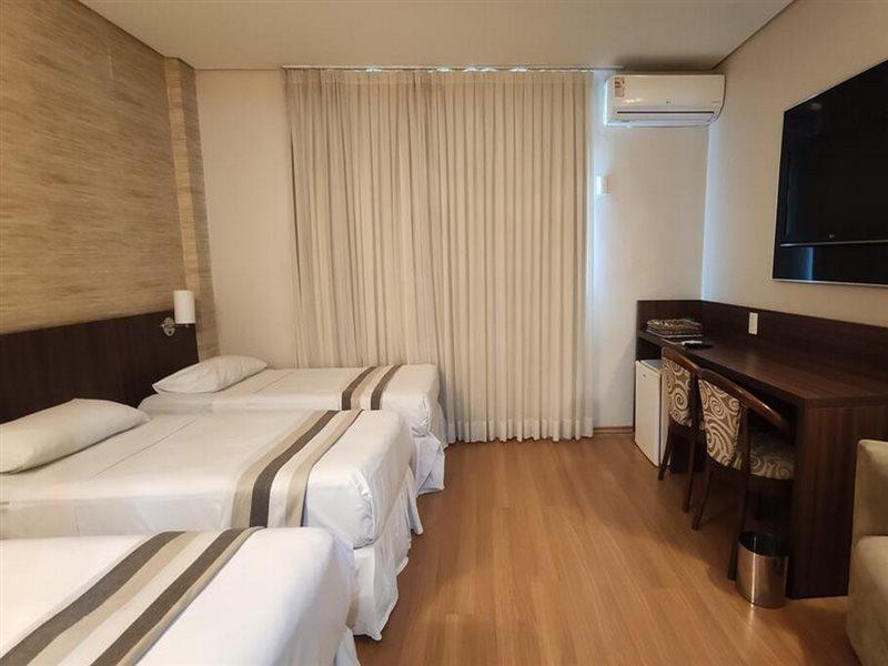 Hotel Serrano